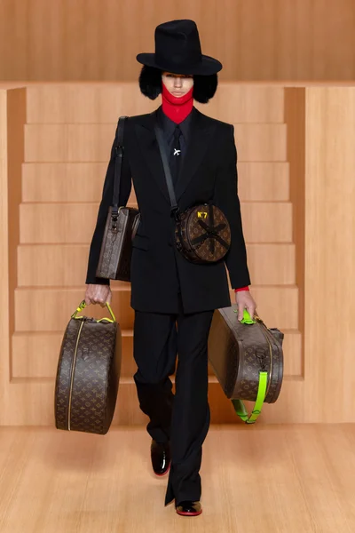 Look 4